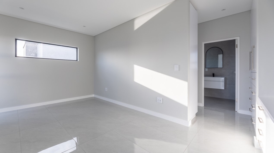 4 Bedroom Property for Sale in Sandown Western Cape